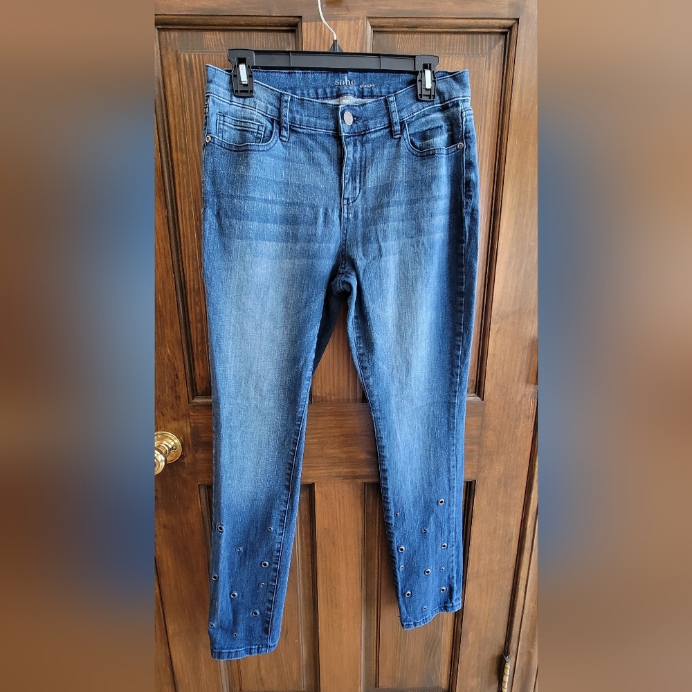 SoHo NYC Sz 8 Women's Blue Jeans with Studded Detail W 30 R 9.5 L 28.5
